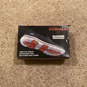 Sketchers Gowalk shoes